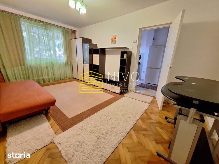 Apartament cu 2 camere semidecomandat în Aleea Carpați