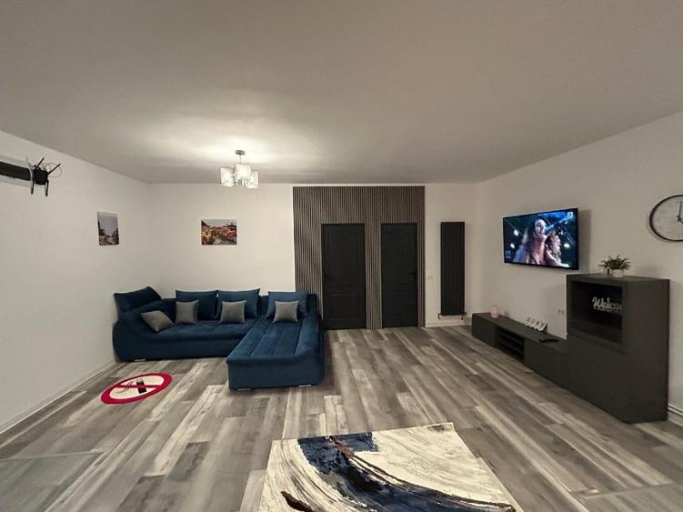 Casă individuală cu 3 camere cu Canalizare în Central