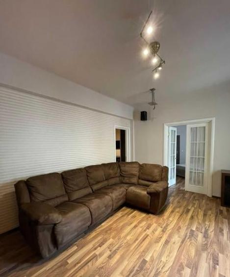 Unirii-Apartament cu 3 camere, imobil interbelic, centrală proprie, AC, mobilat - 1
