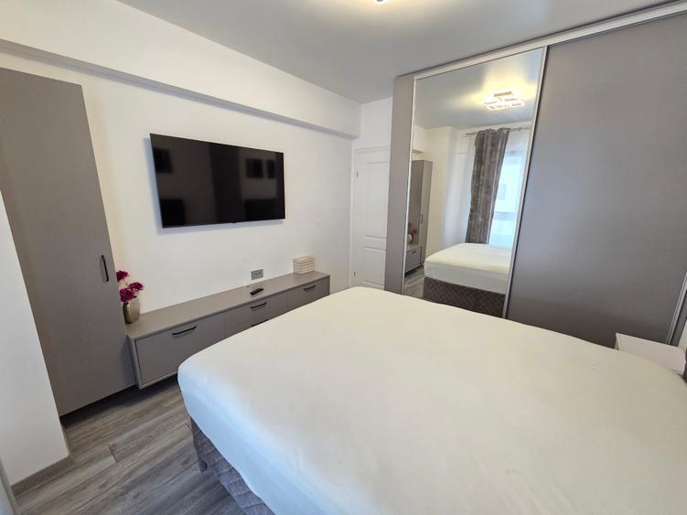 Apartament cu 2 camere semidecomandat în 13 Septembrie