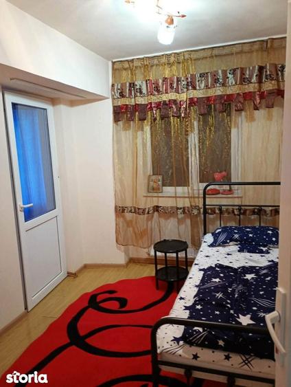 Apartament cu 3 camere în Micro 3