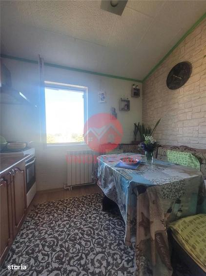 Apartament cu 2 camere decomandat în Poarta 6
