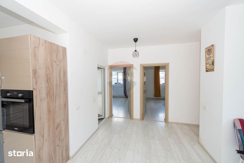 Casă cu 3 camere cu Teren 377 Mp în Brănești