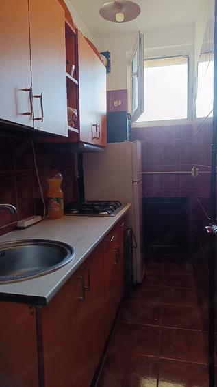 Proprietar inchiriez garsoniera decomandata la Podul Grant, metrou Basarab, zona gara de nord - 1