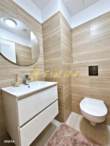 Apartament cu 3 camere semidecomandat în Central