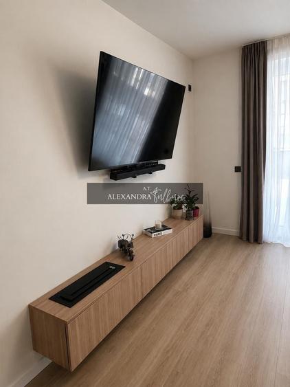 Apartament cu 3 camere semidecomandat în Florești