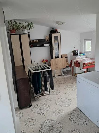 Casă cu 5 camere cu Teren 4000 Mp în Valea Nucarilor