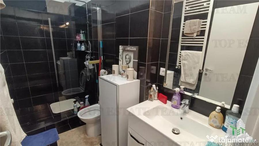 Apartament cu 2 camere semidecomandat, mobilat în Central