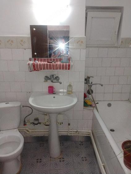 Apartament cu 3 camere decomandat în Barieră