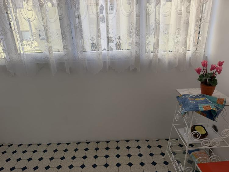 Apartament cu 2 camere semidecomandat, mobilat în Vasile Aaron