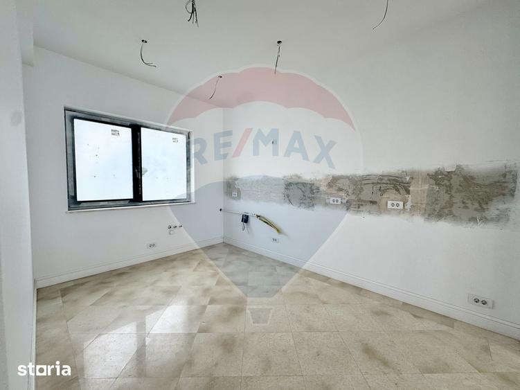 Casă cu 4 camere cu Teren 446.92 Mp în Corbeanca