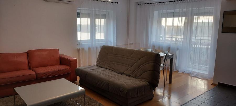 Apartament cu 2 camere semidecomandat, mobilat în Unirii