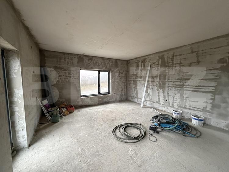 Apartament cu 4 camere decomandat în Exterior Sud