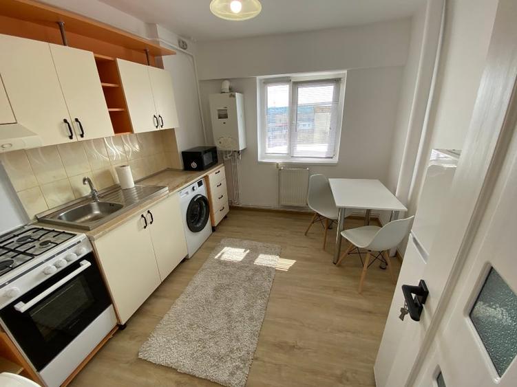 Apartament cu 2 camere decomandat, mobilat în Gară
