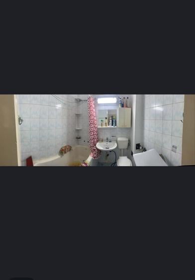 Apartament cu 2 camere semidecomandat în Giurgiului
