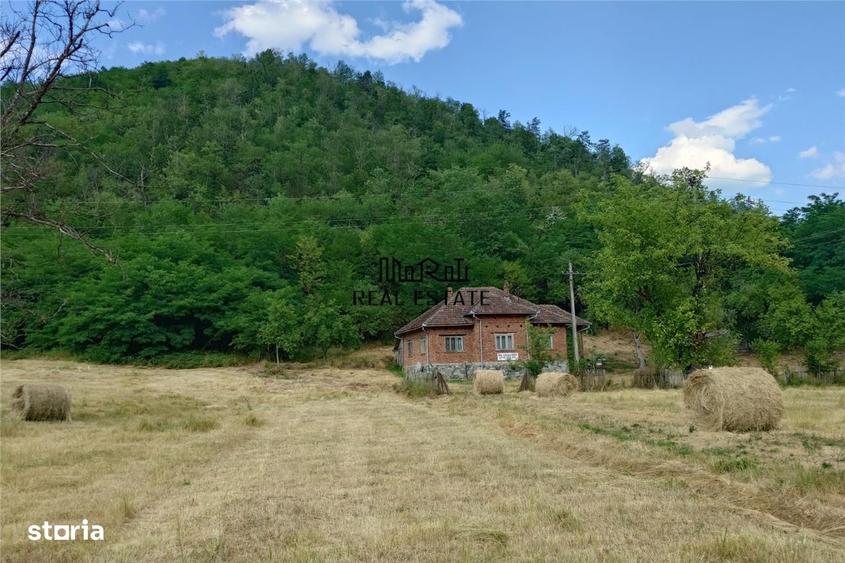 Casă cu 4 camere în Blăjeni