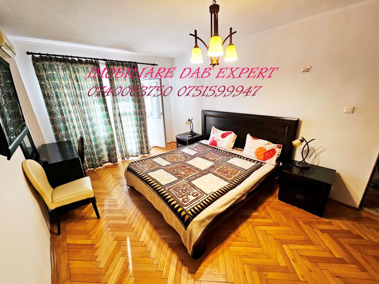 Apartament cu 3 camere decomandat în Piața Centrală