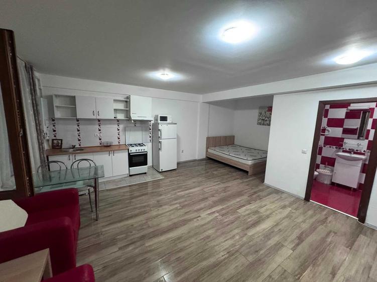 Garsonieră decomandată în Florești