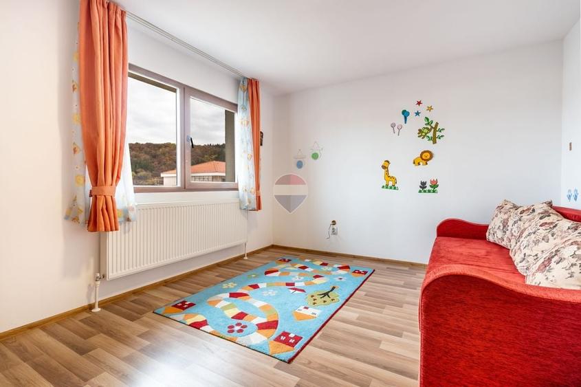 Casă individuală cu 5 camere cu Teren 600 Mp în Gilău