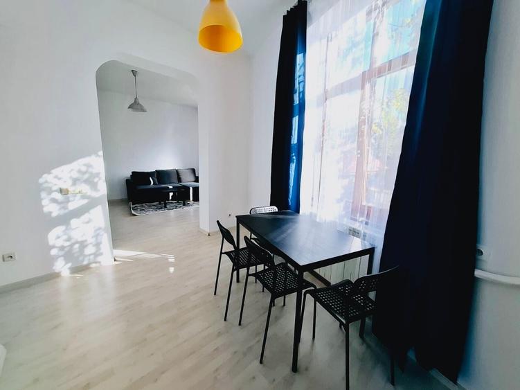 Apartament cu 3 camere decomandat, mobilat în Universitate