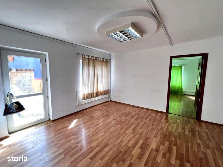 Casă cu 4 camere cu Canalizare în Vitan