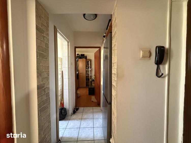 Apartament cu 2 camere decomandat în Berceni