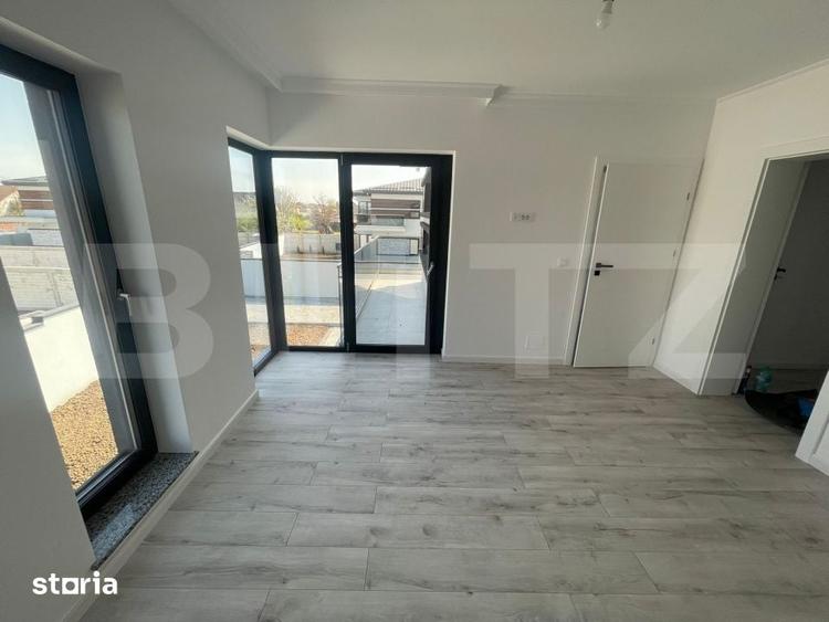 Casă cu 4 camere cu Teren 600 Mp în Șimnicu de Sus
