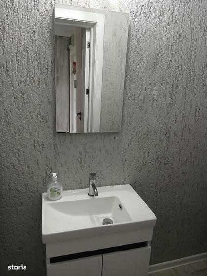 Apartament cu 3 camere semidecomandat în Trivale