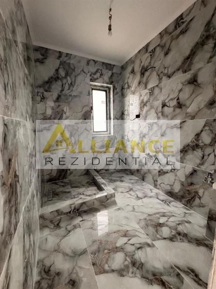 Duplex cu 4 camere decomandat cu Canalizare în Central