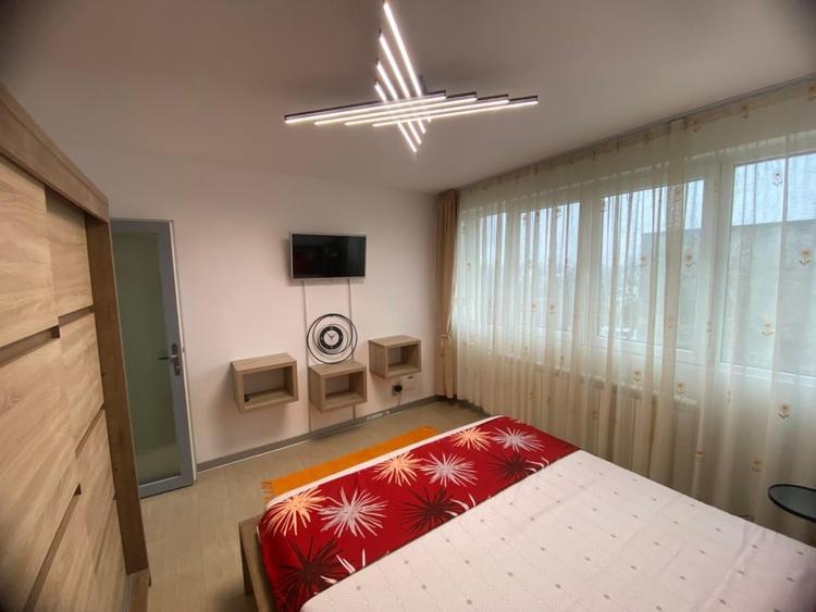 Apartament cu 2 camere decomandat, mobilat în Eroii Revoluției