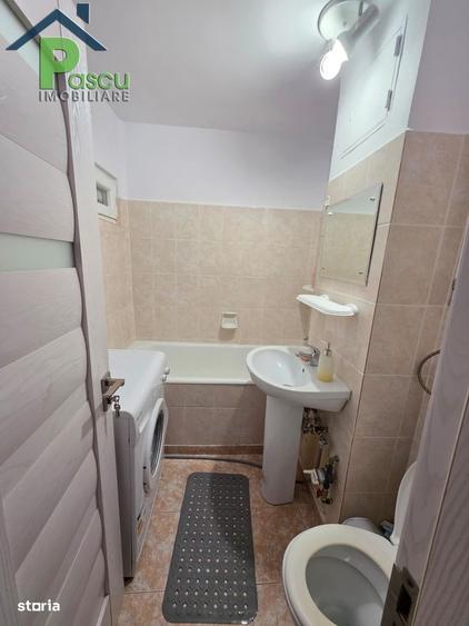 Apartament cu 3 camere decomandat, mobilat în Giurgiului