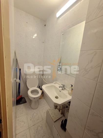 Apartament cu 3 camere decomandat, mobilat în Dristor