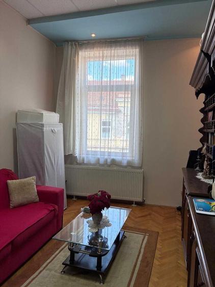 Apartament cu 3 camere semidecomandat în Ultracentral