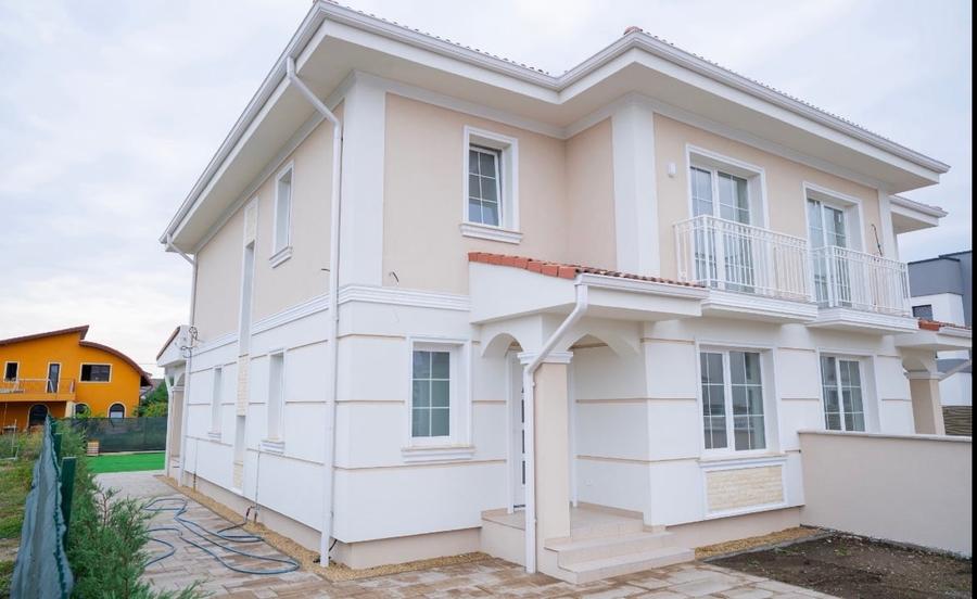 Duplex cu 5 camere cu Canalizare în Dumbrăvița
