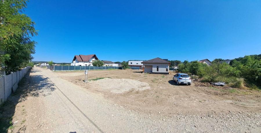 Teren de 754 mp, în Smeura