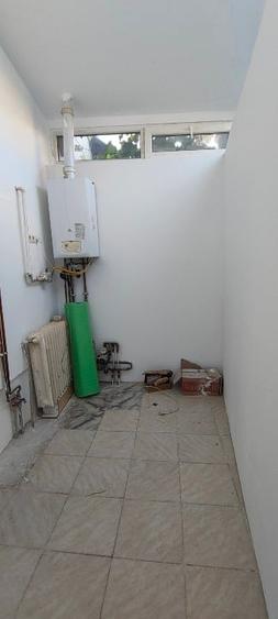 Casă individuală cu 5 camere cu Canalizare în Malu Roșu