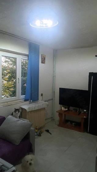 Garsonieră decomandată în Brâncoveanu