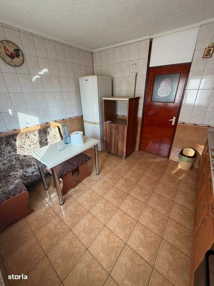 Vanzare apartament 3 camere zona 13 septembrie - 5
