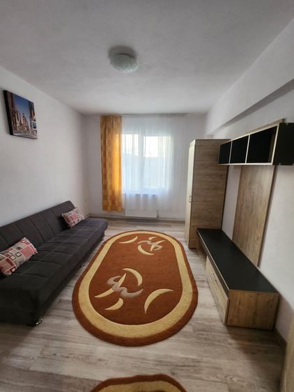 Apartament cu 3 camere în Viilor