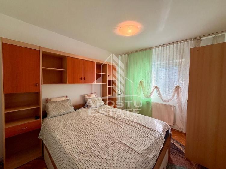 Apartament cu 3 camere decomandat, mobilat în Aradului