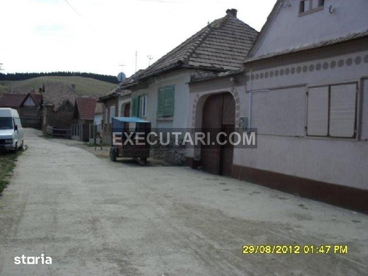 Casă cu 3 camere cu Teren 509 Mp în Poiana Sibiului