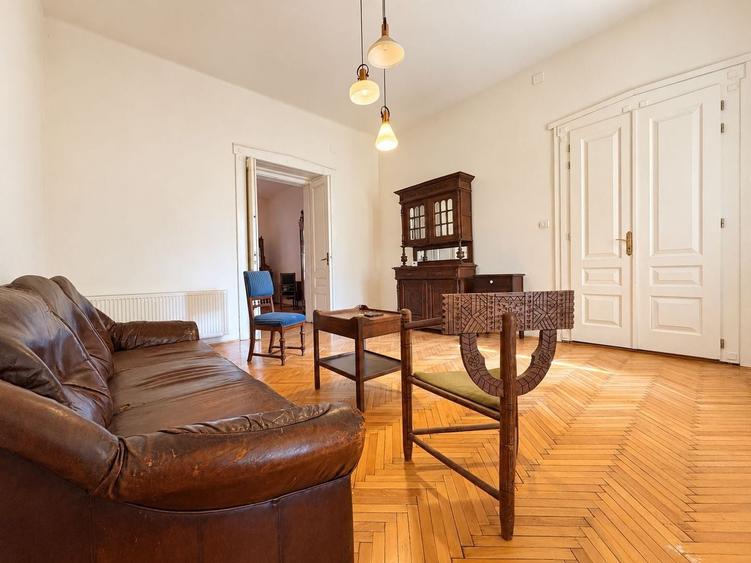 Apartament cu 2 camere semidecomandat în Sinaia