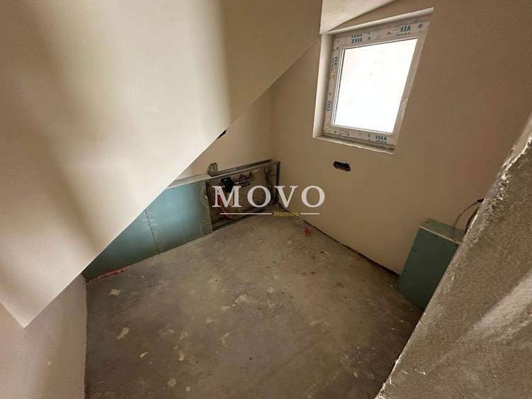 Duplex cu 4 camere cu Teren 300 Mp în Săcălaz