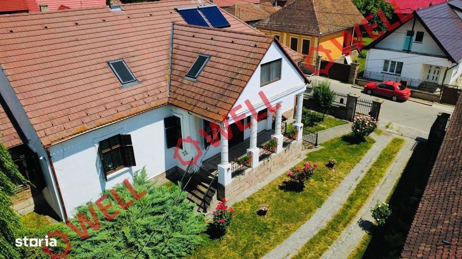 Casă cu 4 camere în Bățani