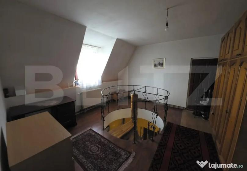 Casă cu 5 camere cu Teren 1900 Mp în Central