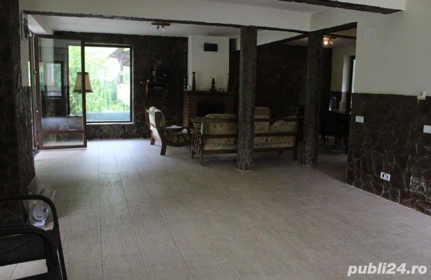 Casă cu 6 camere cu Teren 250 Mp în Central