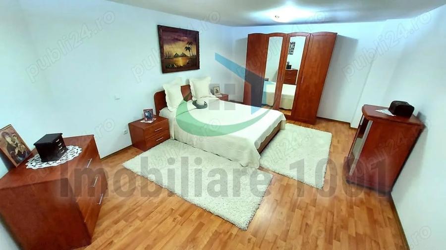 Casă cu 6 camere cu Teren 1061 Mp în Săcălășeni
