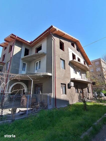 Casă cu Teren 80 Mp în Central