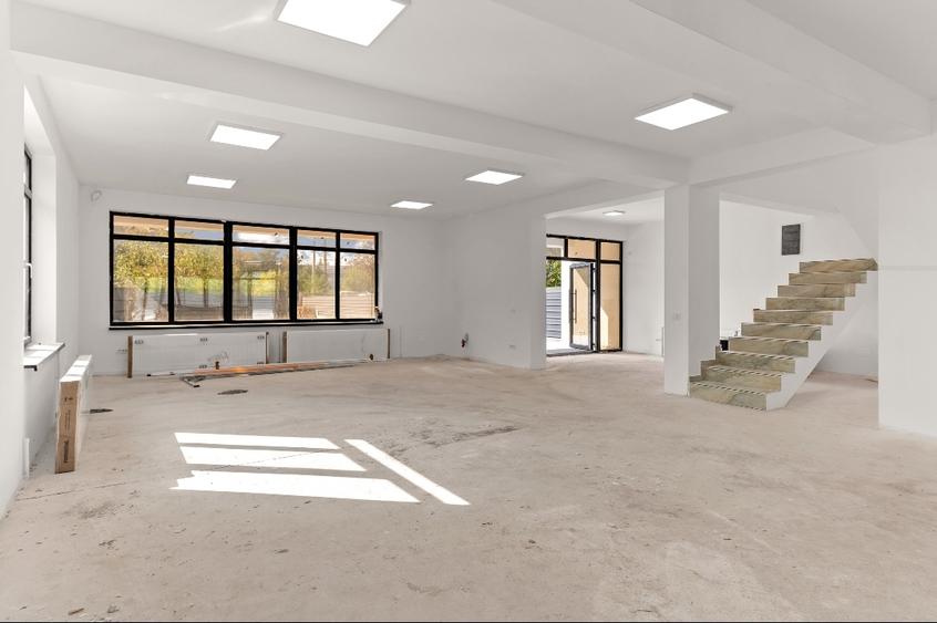 Spațiu comercial, de 410 mp, în Central