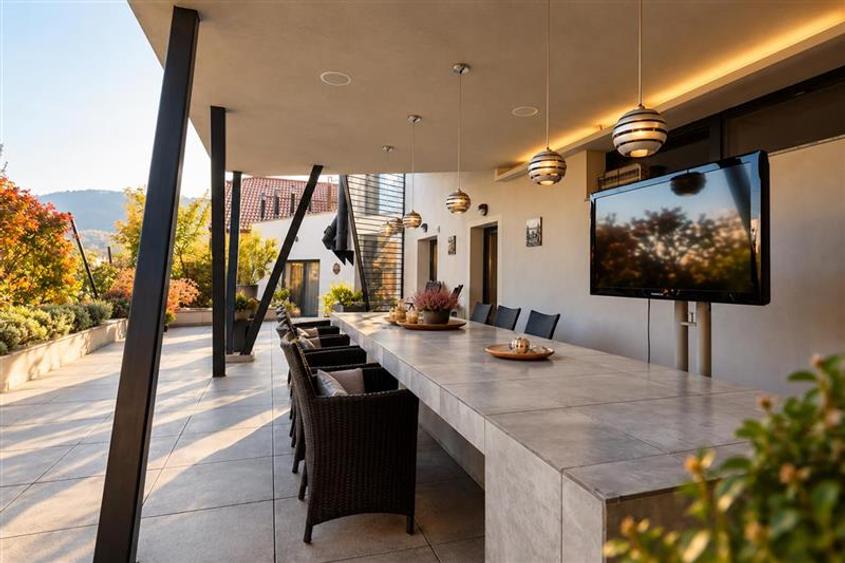 Casă individuală cu 4 camere cu Piscina în Central